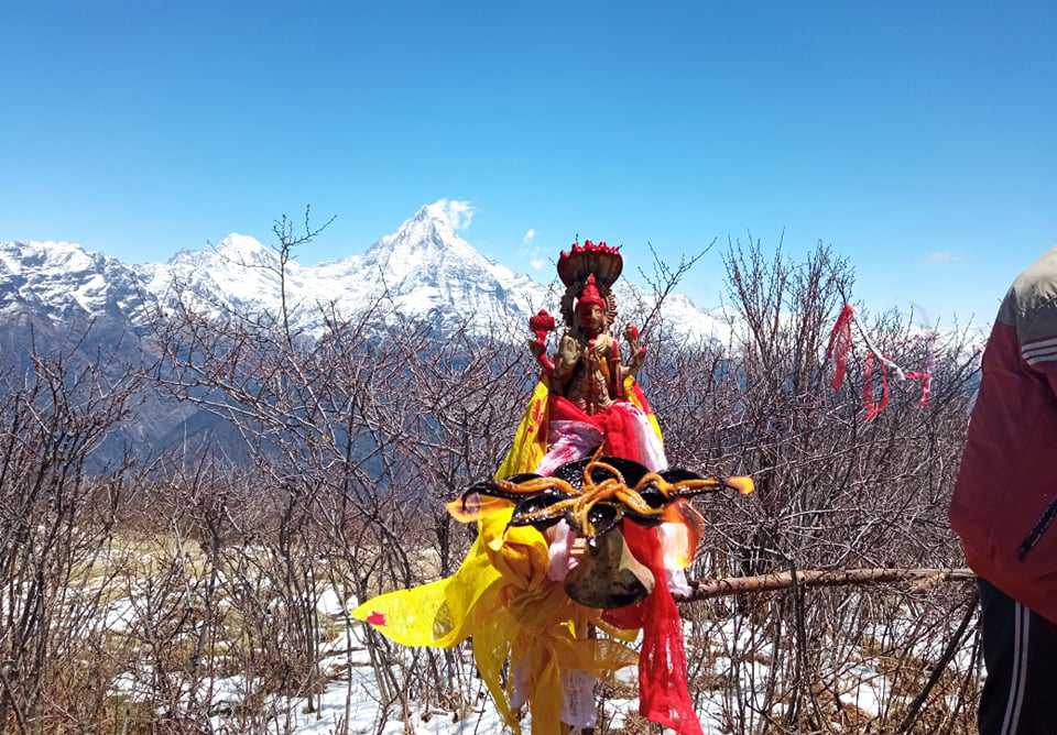 झार्लेगोठमा विष्णुको मुर्ती स्थापना